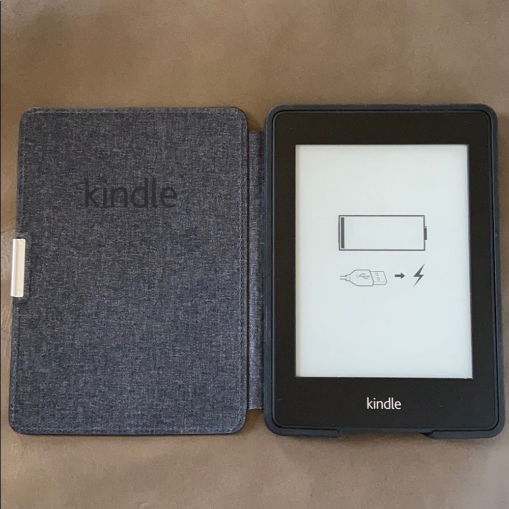 Kindle Paperwhite with Case. Excellent condition!